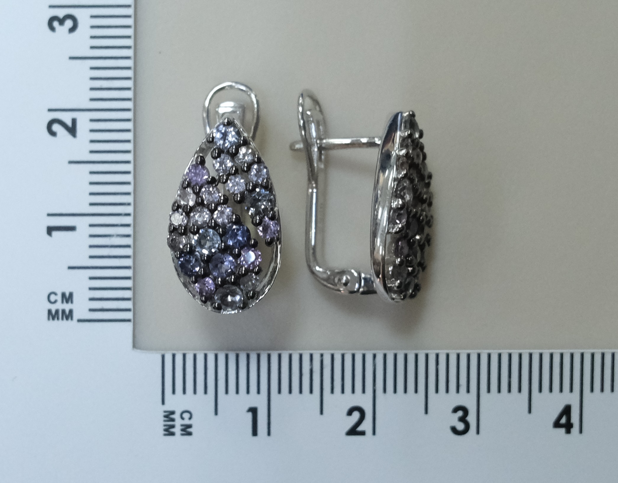 Серебряные серьги с цветной шпинелью